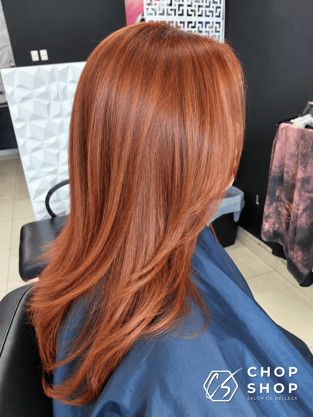 Long layered women's haircut with voluminous blowout Tijuana