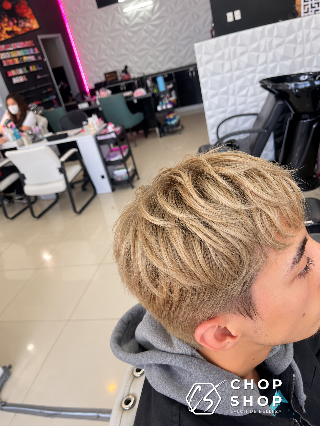 Men's Hair Color Styling Tijuana Men's hair coloring and blonde bleach styling Tijuana